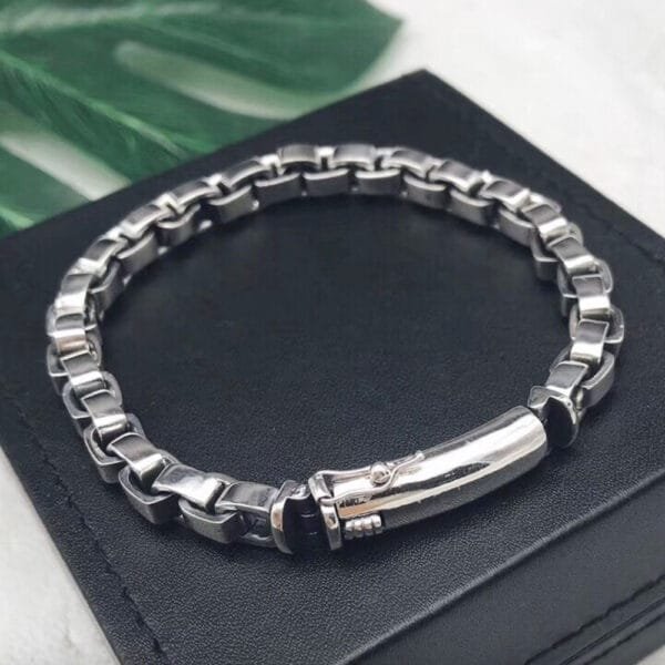 Men's Sterling Silver Box Chain Bracelet - Image 4