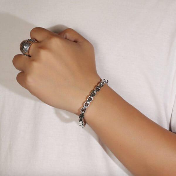 Men's Sterling Silver Box Chain Bracelet - Image 5