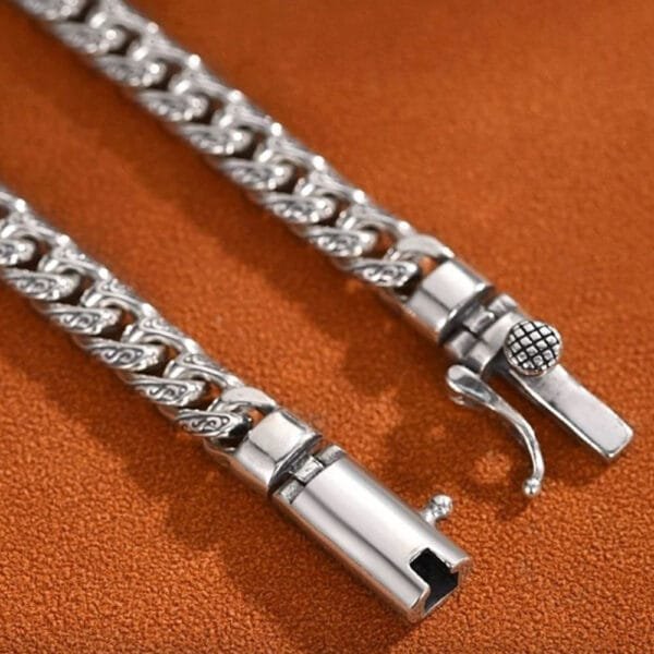 Men's Sterling Silver Ivy Pattern Slim Cuban Chain Bracelet - Image 3