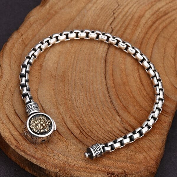 Men's Sterling Silver Lion Clasp Box Chain Bracelet - Image 2