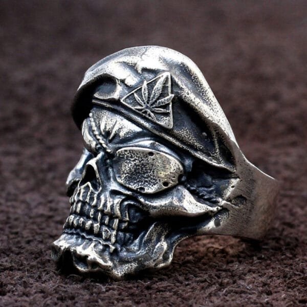 Men's Sterling Silver One-eyed Skull Ring - Image 6