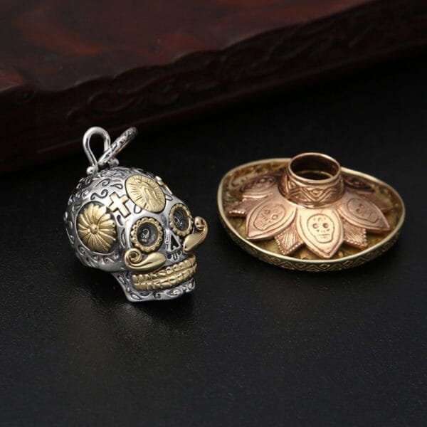 Men's Sterling Silver Sombrero Skull Necklace - Image 3