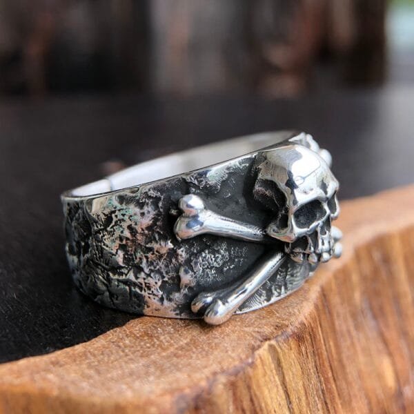 Men's Fine Silver Skull and Crossbones Ring - Image 2