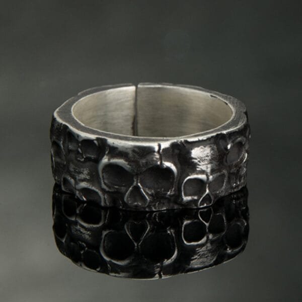 Men's Fine Silver Skulls Wrap Ring - Image 3