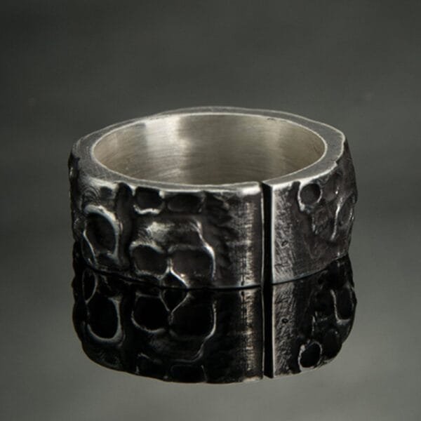 Men's Fine Silver Skulls Wrap Ring - Image 5
