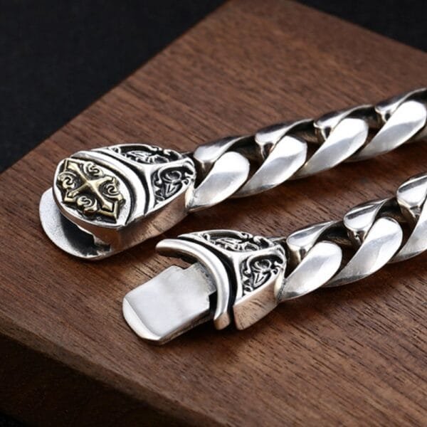 Men's Sterling Silver Cross Clasp Cuban Chain Bracelet - Image 3
