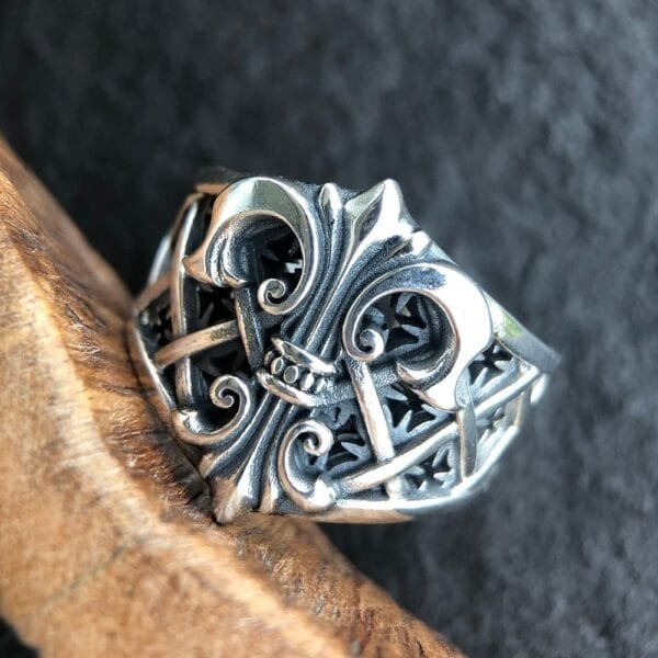 Men's Sterling Silver Fleur De Lis Ring - Image 3