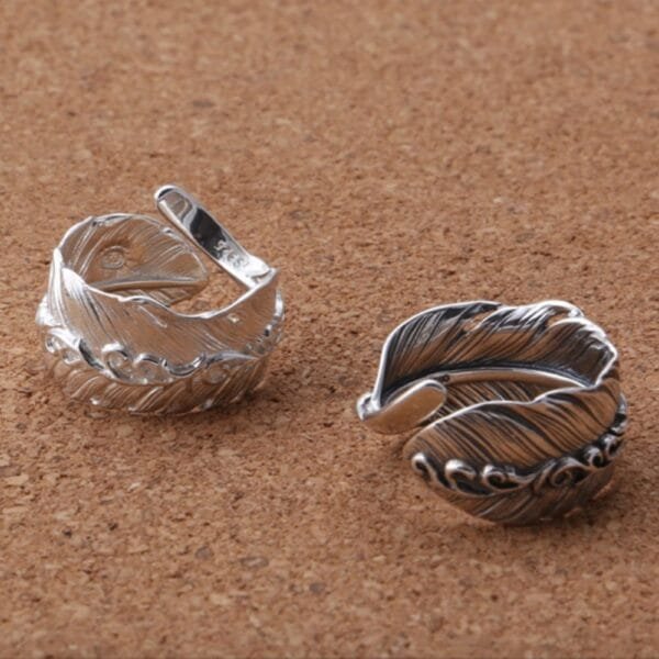 Men's Sterling Silver Ivy Feather Wrap Ring - Image 5