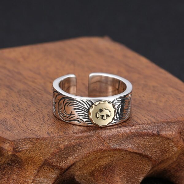Men's Sterling Silver Ivy Pattern Eagle Ring - Image 2
