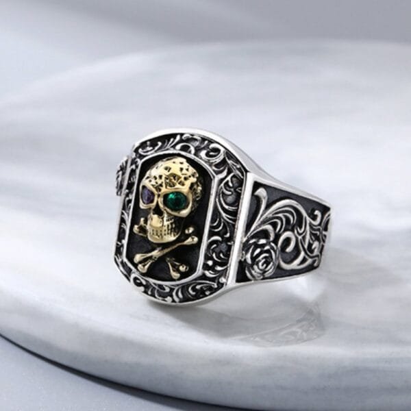 Men's Sterling Silver Ivy Pattern Skull Ring - Image 2