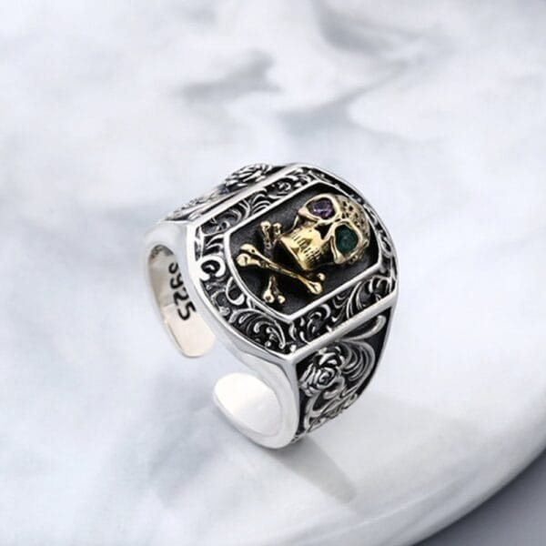 Men's Sterling Silver Ivy Pattern Skull Ring - Image 3