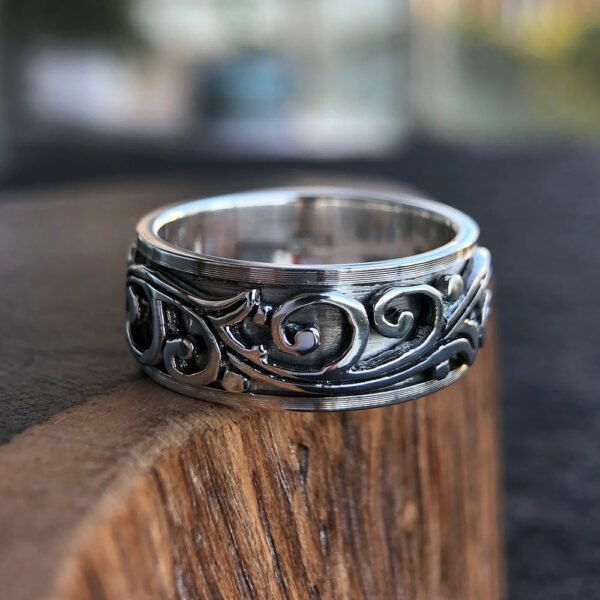 Men's Sterling Silver Ivy Spinner Ring - Image 4