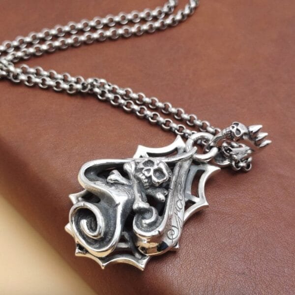 Men's Sterling Silver Skull and crossbones Necklace - Image 6