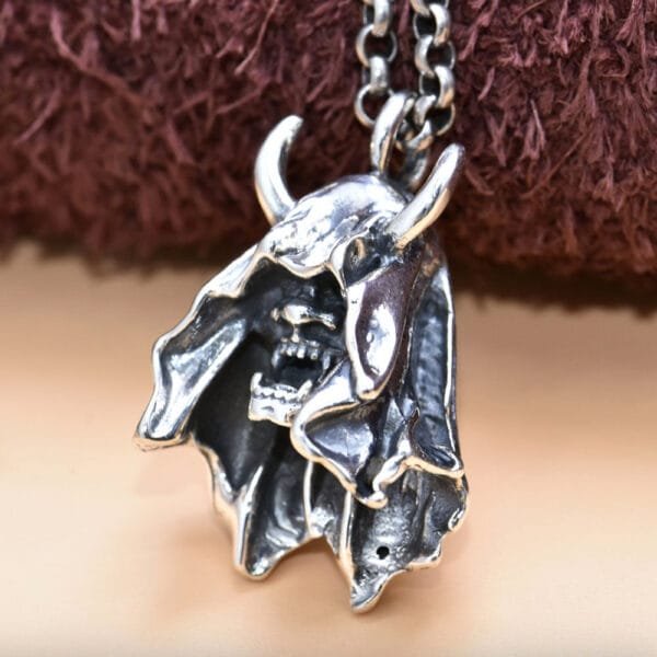 Men's Sterling Silver Japanese Hannya Mask Necklace - Image 2