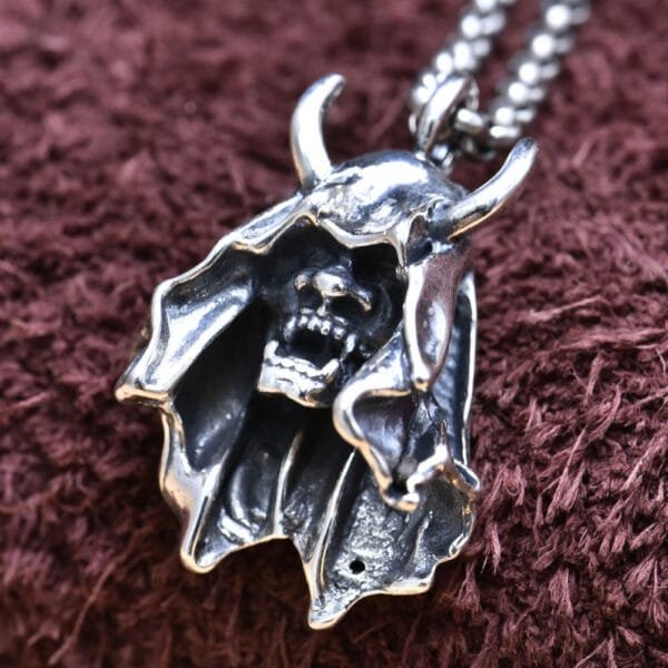 Men's Sterling Silver Japanese Hannya Mask Necklace - Image 3