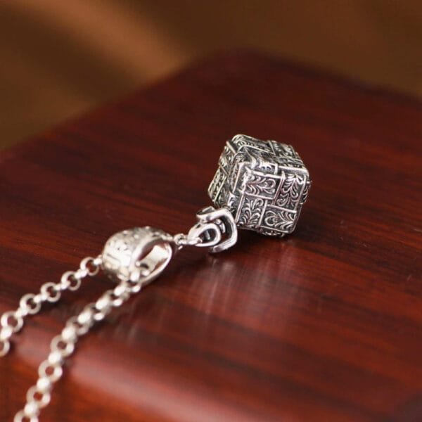 Sterling Silver Ivy Pattern Cube Pendant Necklace - Image 3