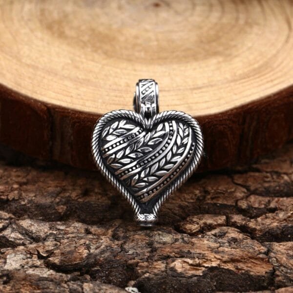 Sterling Silver Heart Pendant Necklace - Image 5