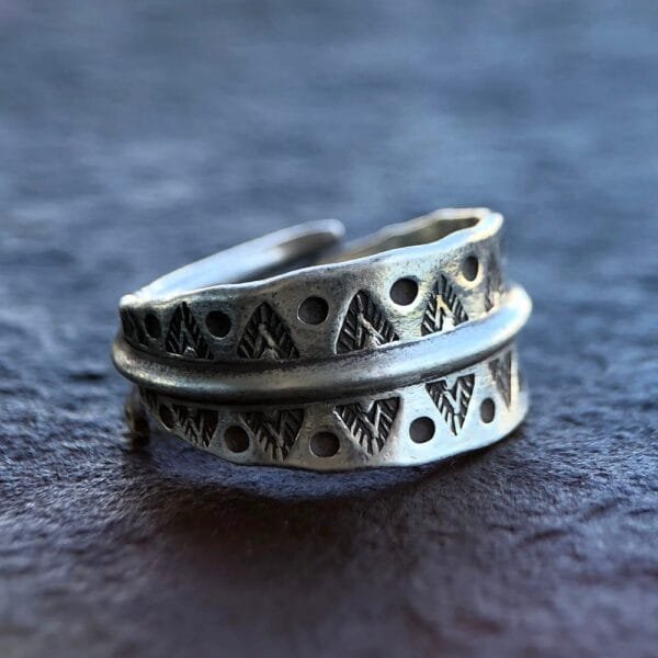 Sterling Silver Triangle Pattern Wrap Ring - Image 4