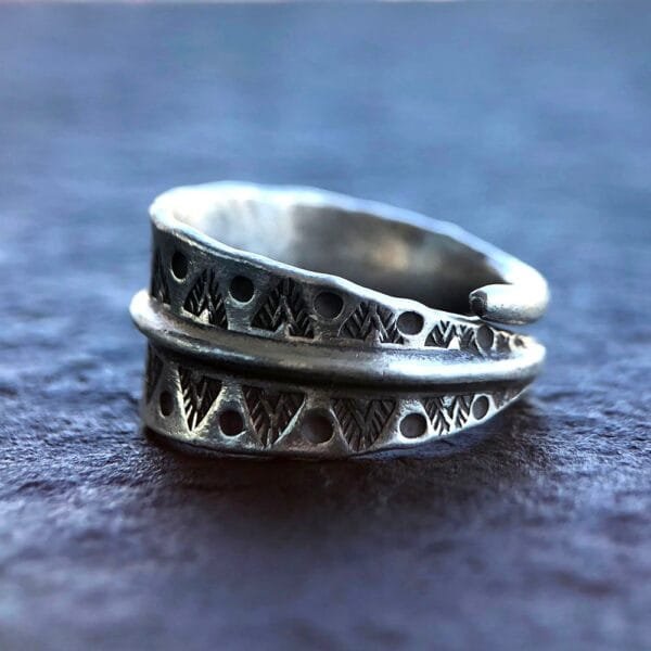 Sterling Silver Triangle Pattern Wrap Ring - Image 5
